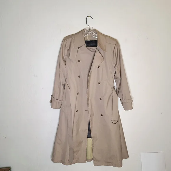 SOLD Vintage London Fog Plaid Lined Belted Trench Coat Size 10P - Picture 4 of 16